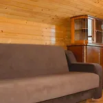 у романа 'двохрівневий номер'