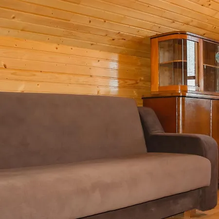 у романа 'двохрівневий номер'